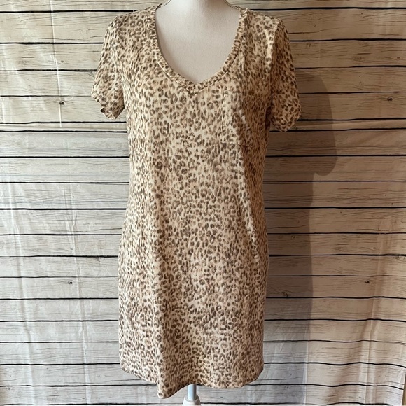 Nicole Miller Leopard Print T-Shirt Dress Size Medium - Picture 1 of 8